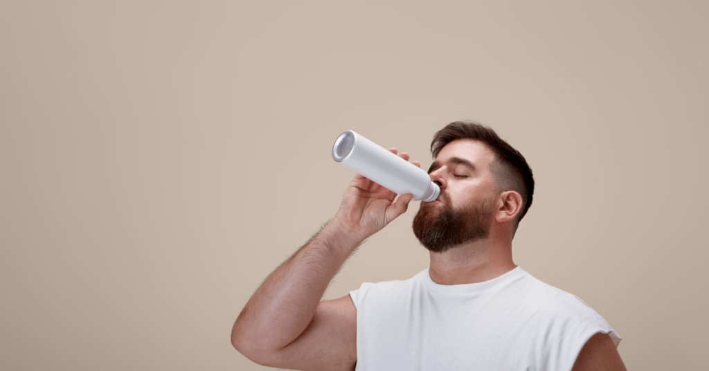 En el control del peso y la salud, mantenerse hidratado es muy importante