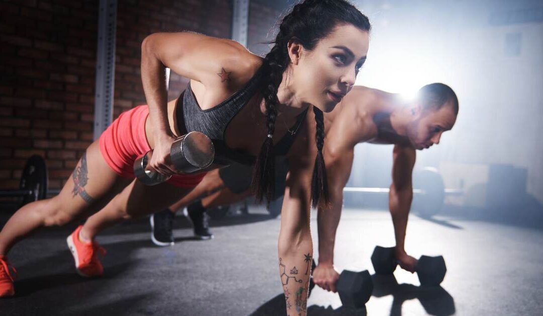 5 claves para ganar músculo y perder grasa al mismo tiempo